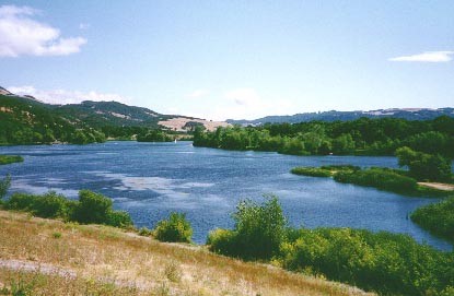 springlake1.jpg (33010 bytes)